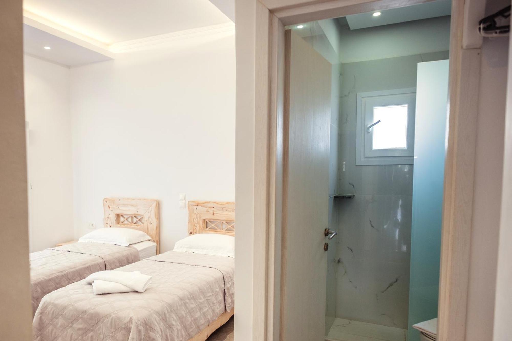 Hotel Cyclades 3*