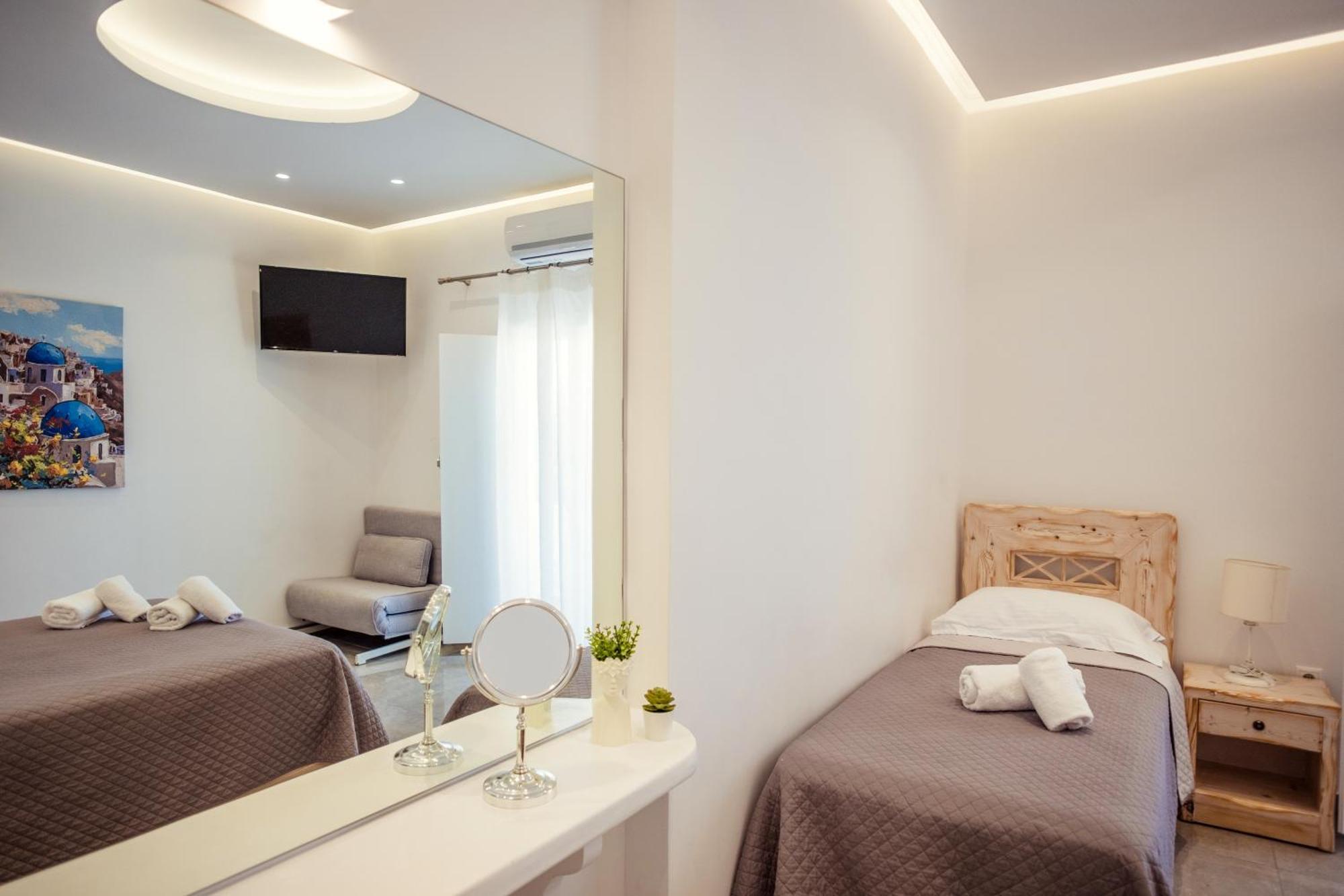Cyclades Hotel 3*