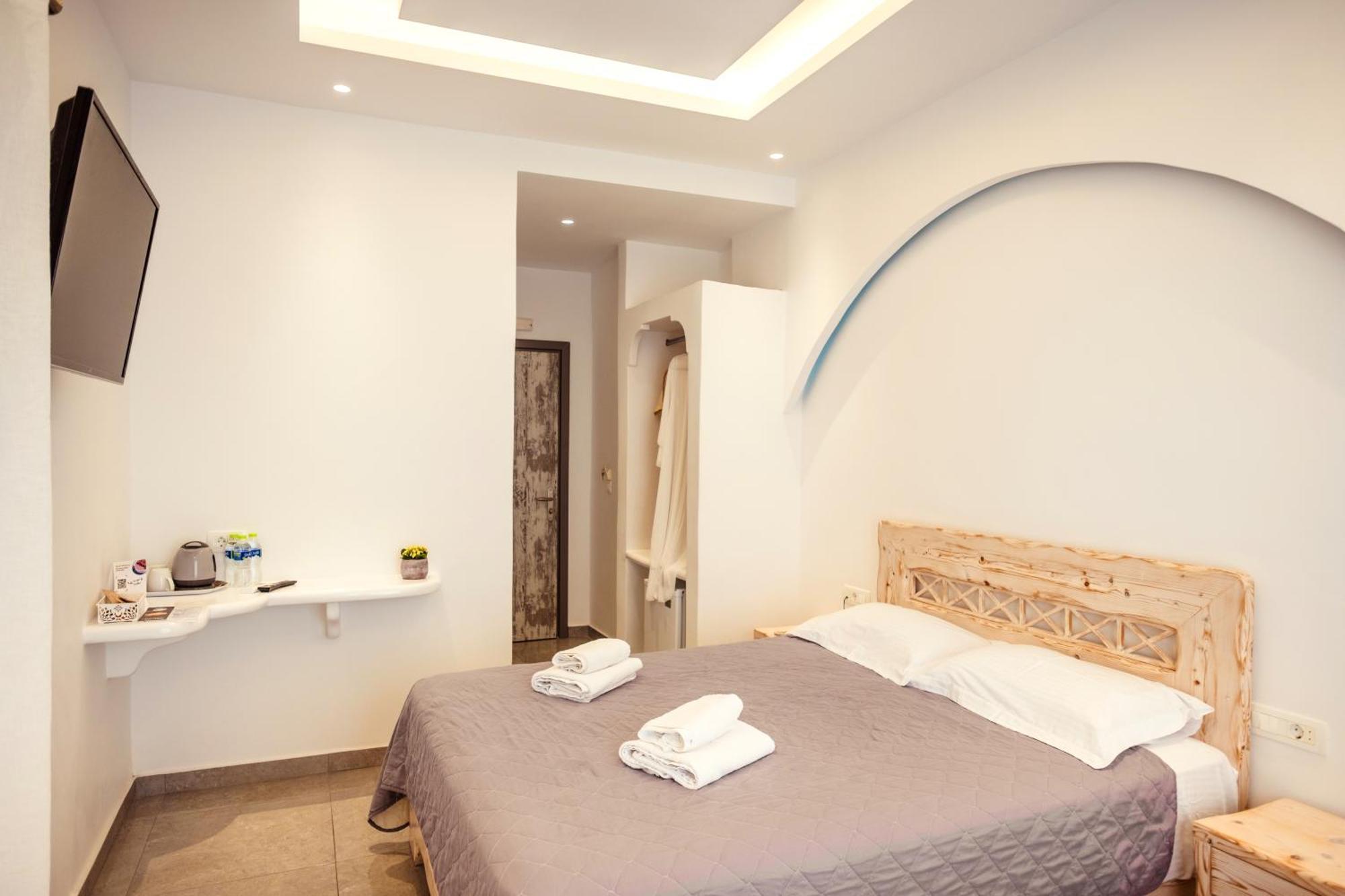 Cyclades Hotel