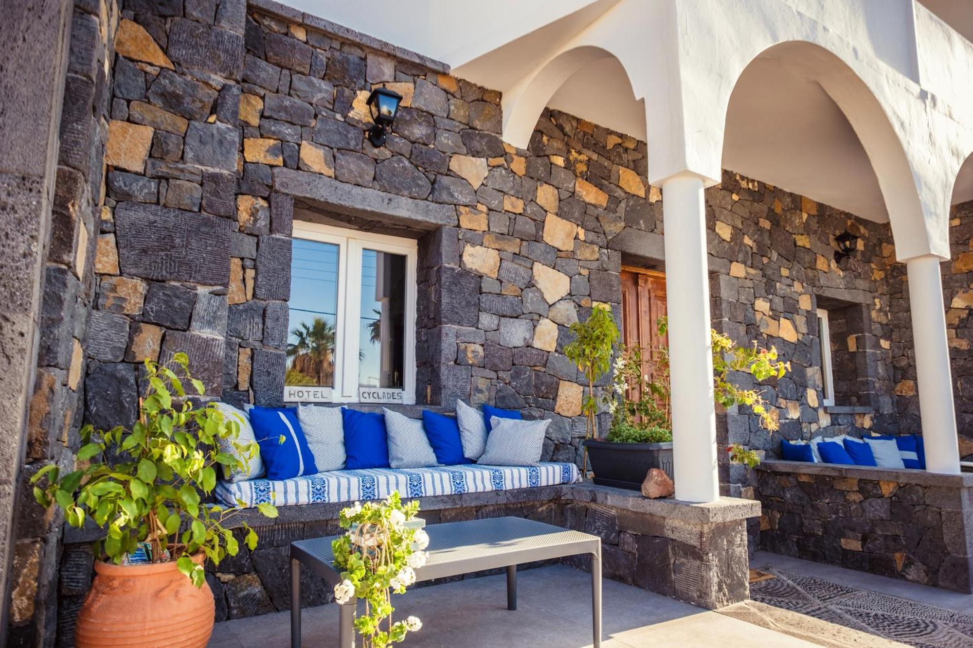 Cyclades Hotel Karterados (Santorini)