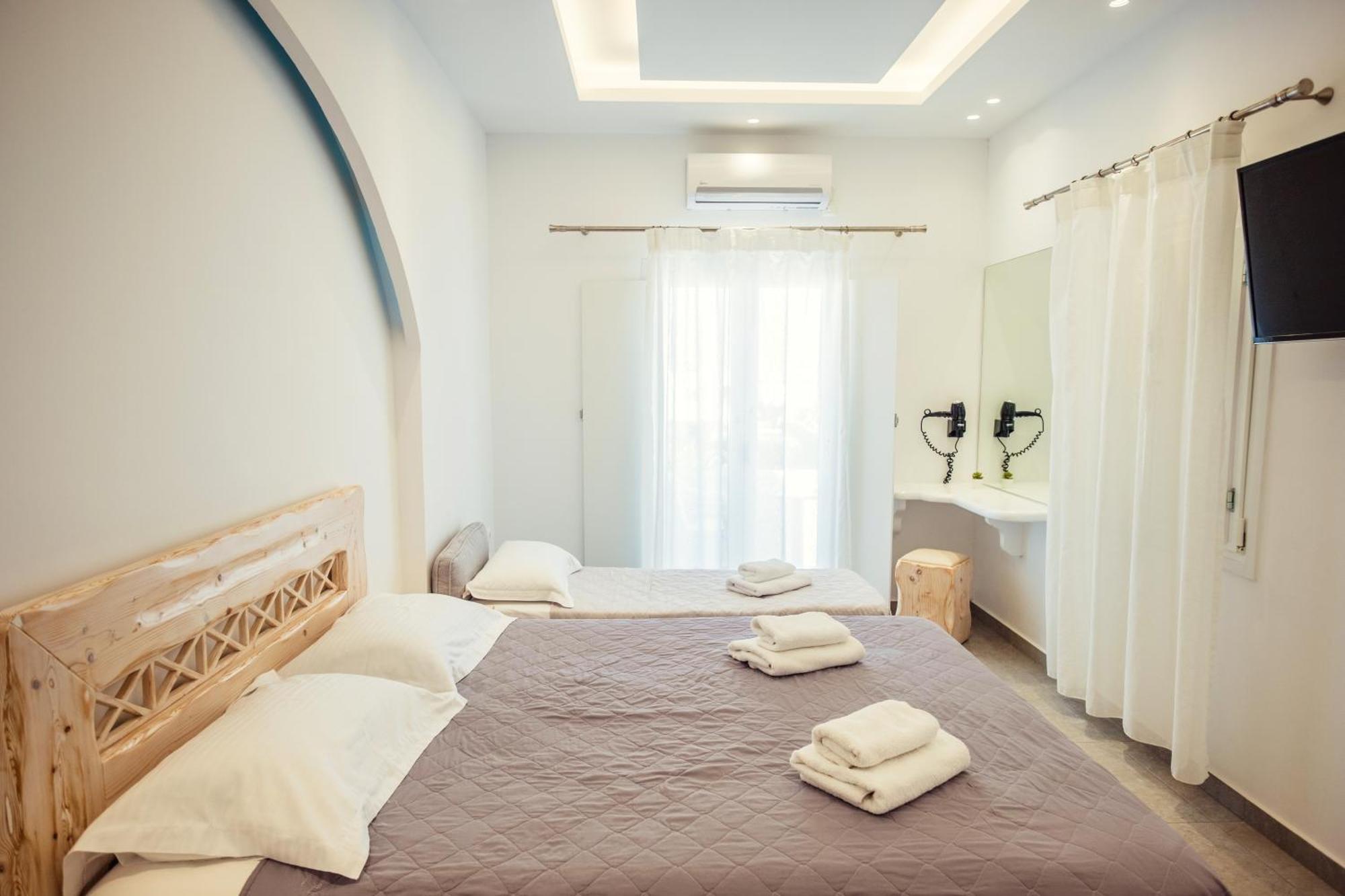 Cyclades Hotel